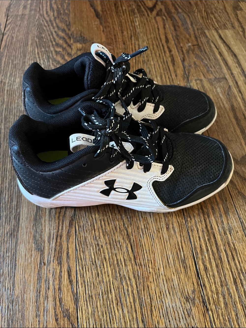 Under Armour Kids Black and White Cleats Size 1